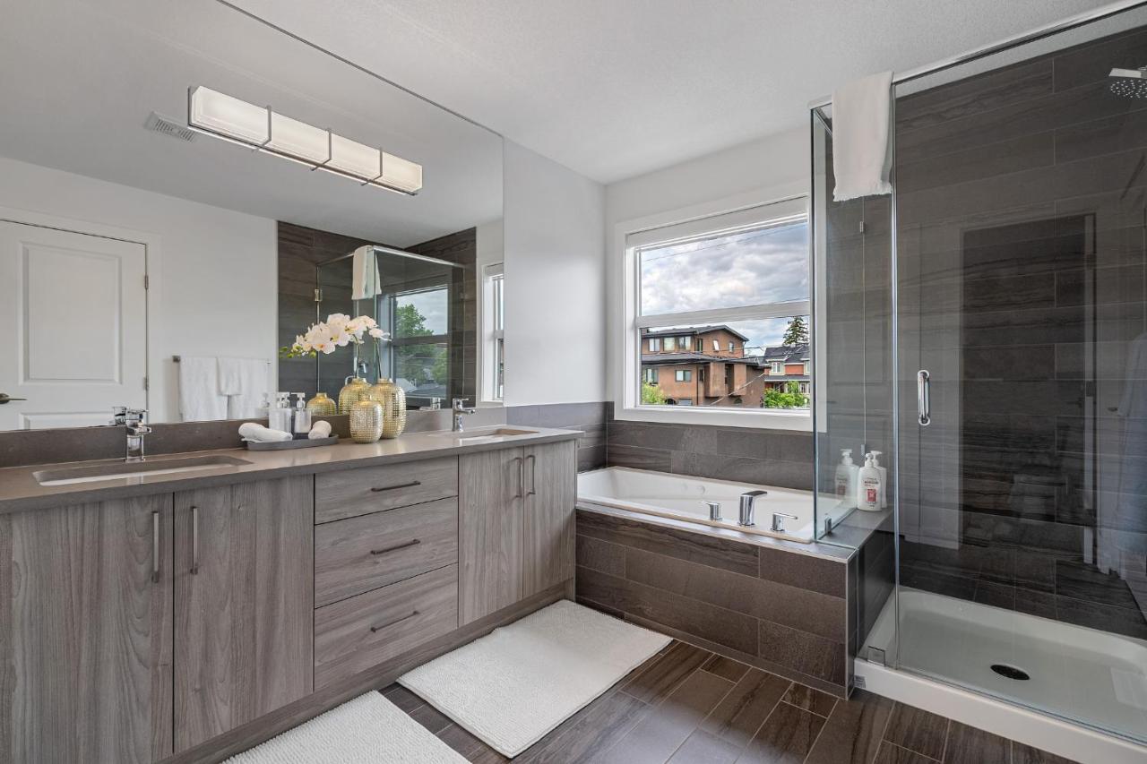 Contemporary Luxury 4 Bedroom House Near Downtown YYC Esterno foto