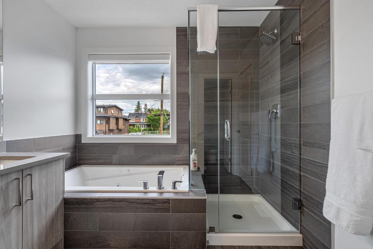 Contemporary Luxury 4 Bedroom House Near Downtown YYC Esterno foto