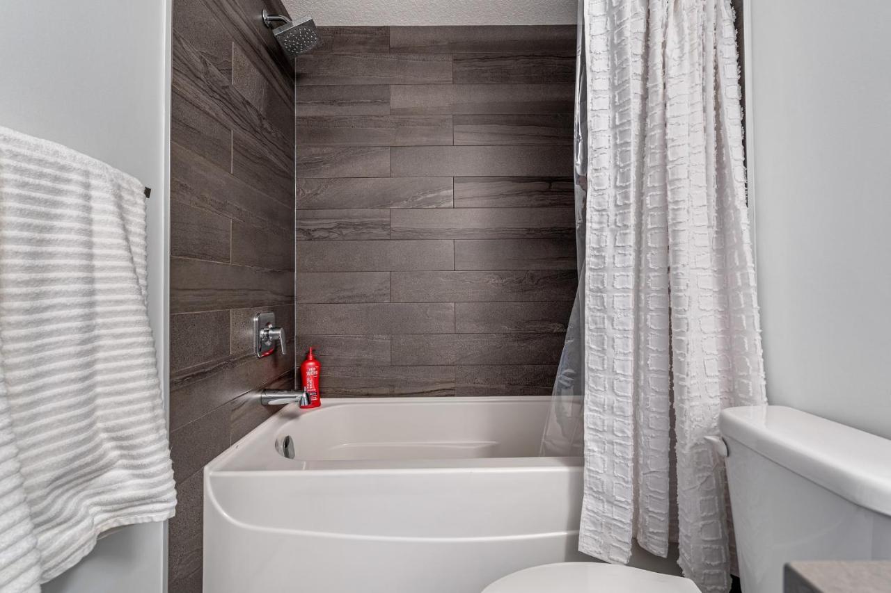 Contemporary Luxury 4 Bedroom House Near Downtown YYC Esterno foto