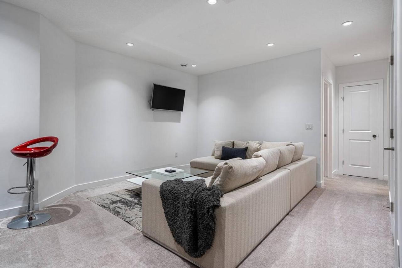 Contemporary Luxury 4 Bedroom House Near Downtown YYC Esterno foto
